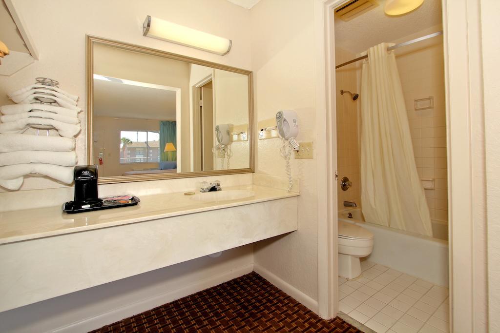 Motel Super 8 By Wyndham Kissimmee Pokoj fotografie