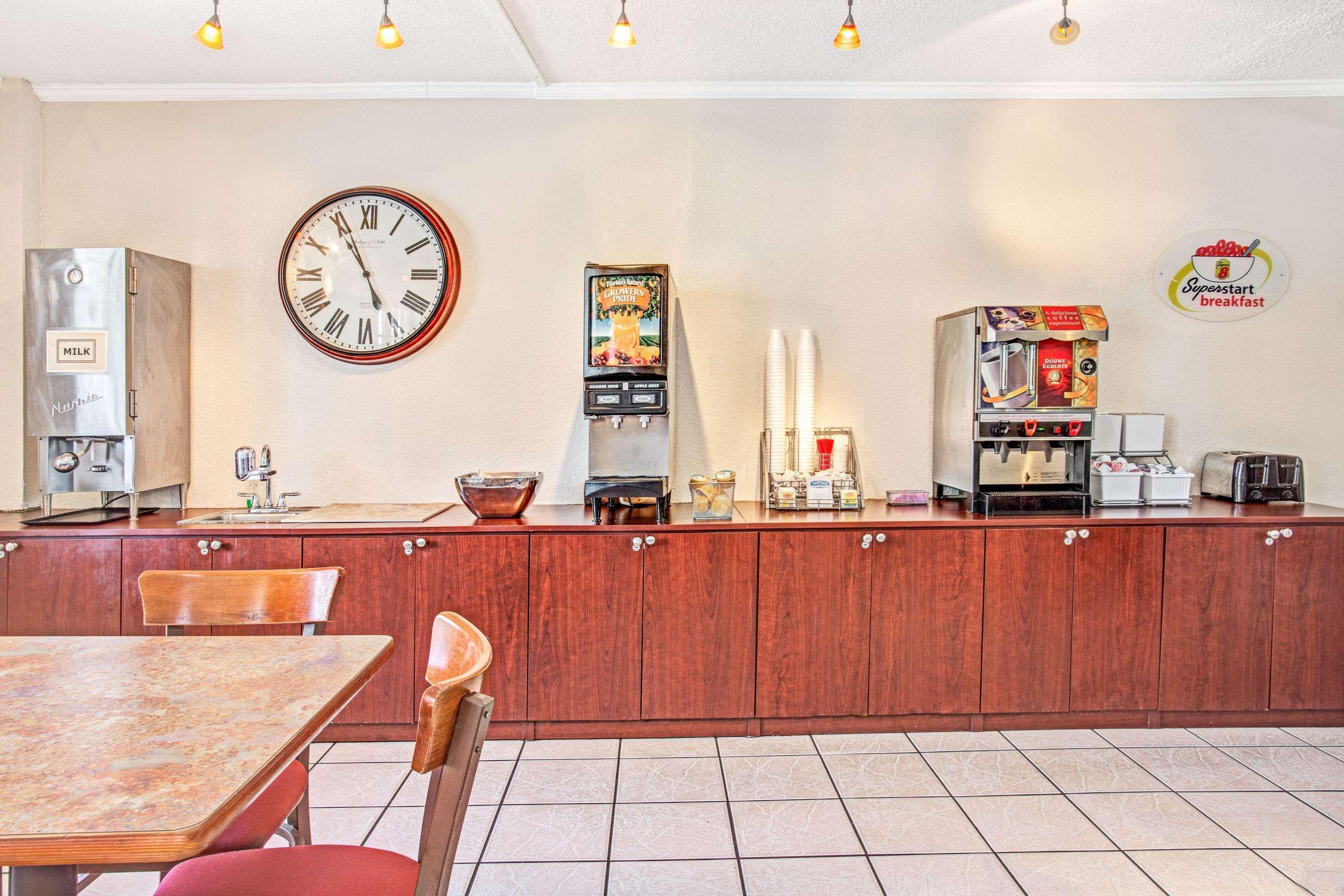 Motel Super 8 By Wyndham Kissimmee Exteriér fotografie