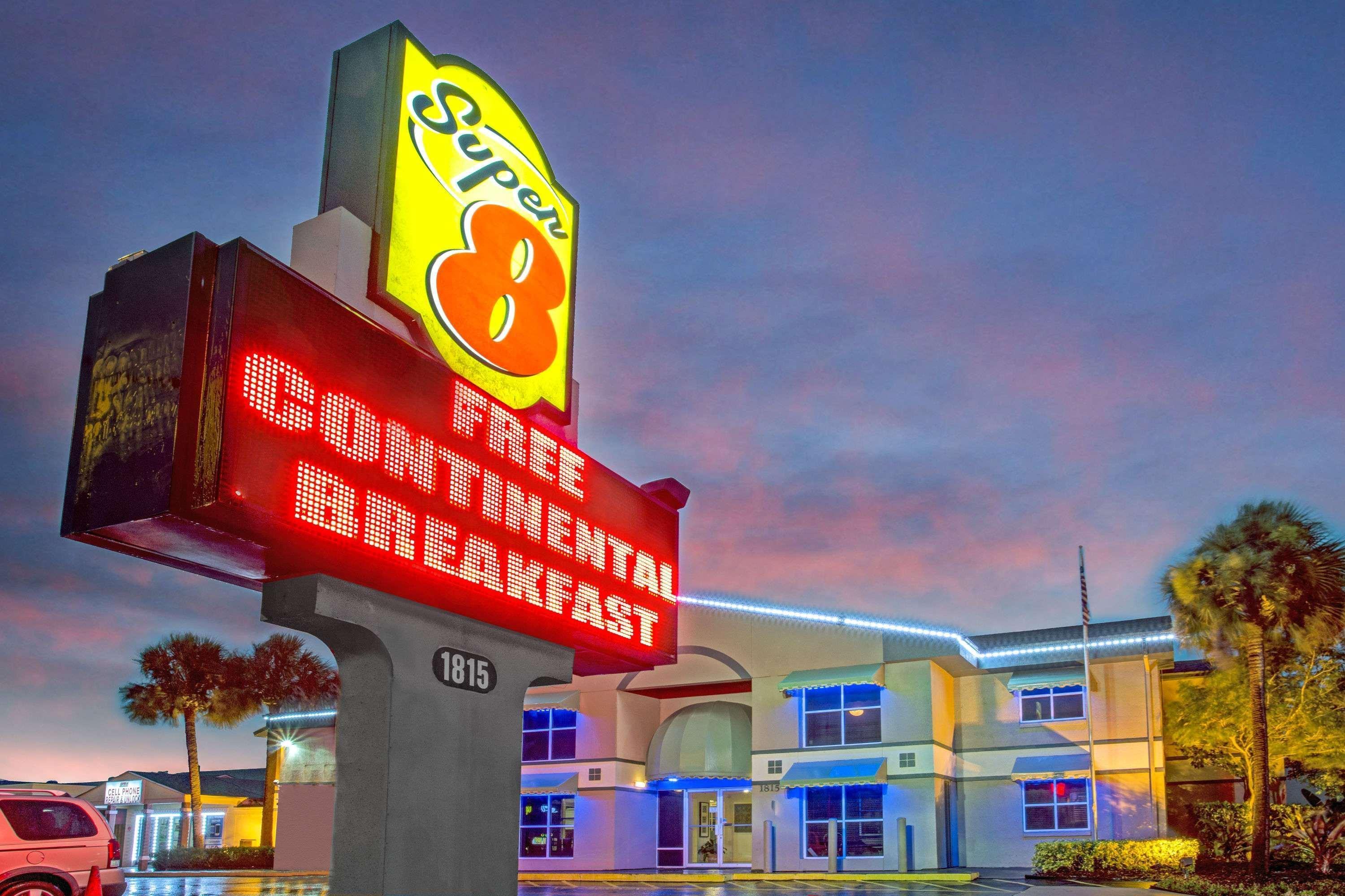 Motel Super 8 By Wyndham Kissimmee Exteriér fotografie