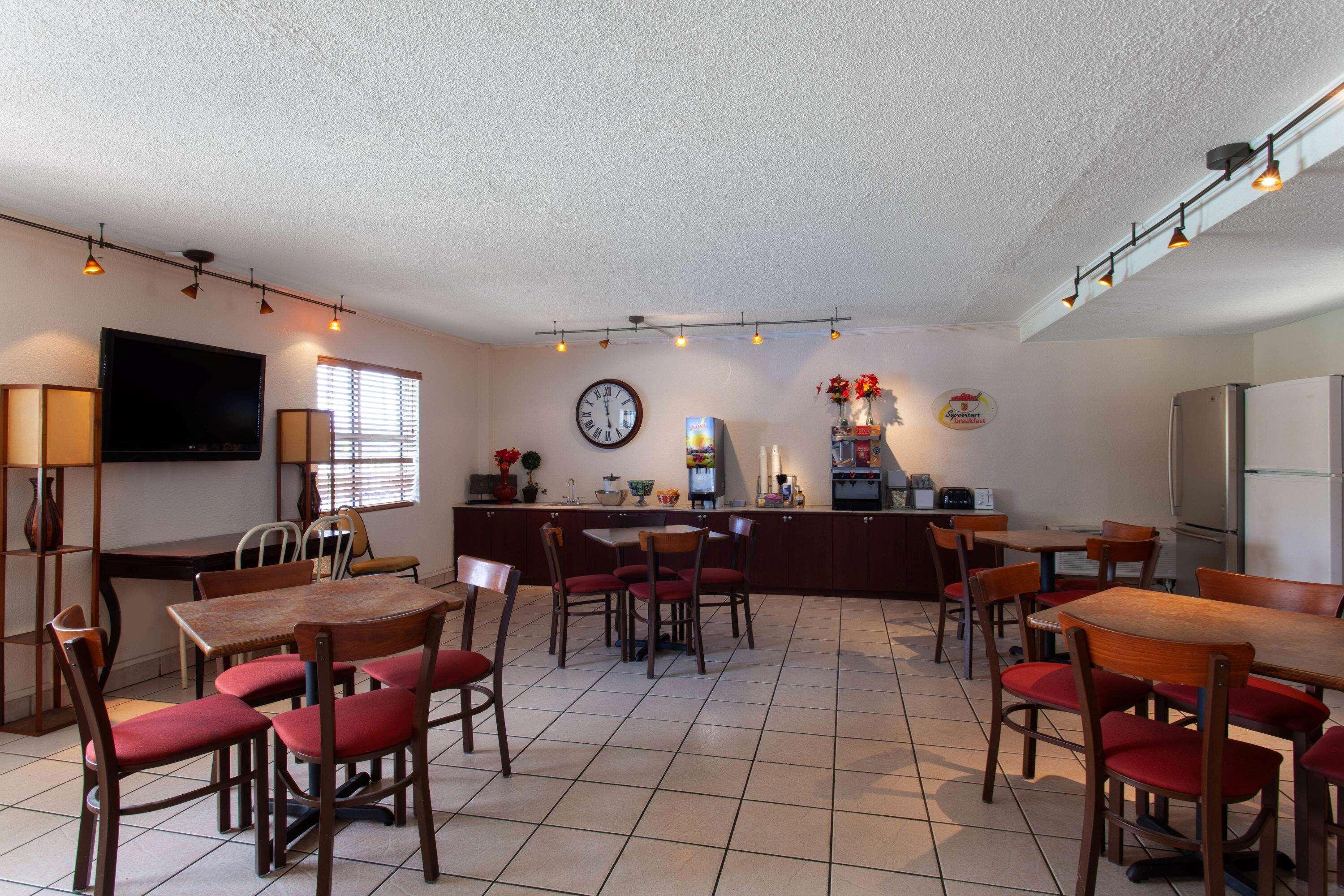 Motel Super 8 By Wyndham Kissimmee Exteriér fotografie