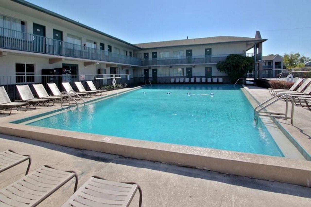 Motel Super 8 By Wyndham Kissimmee Exteriér fotografie